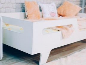 Кровать детская Бэби белая в Чебаркуле - chebarkul.magazinmebel.ru | фото - изображение 2